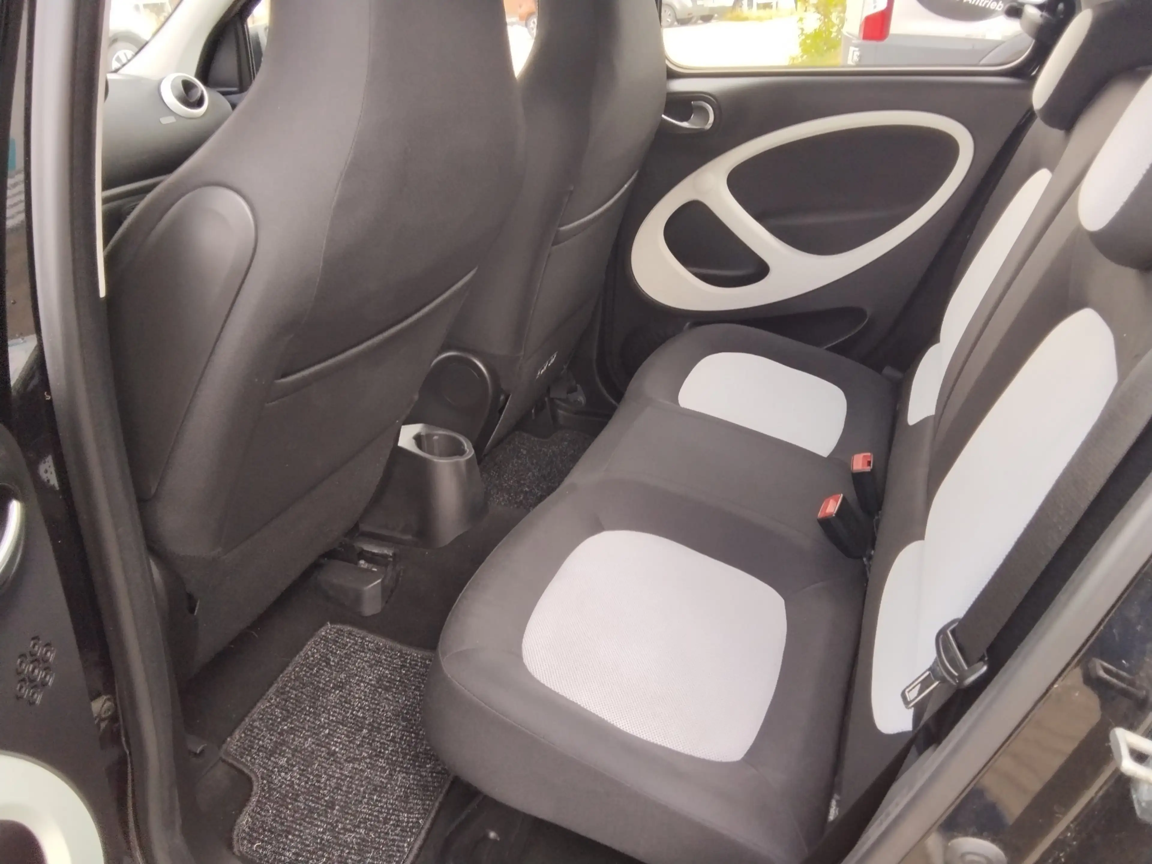smart forFour 1.0 Passion-Line/SHZG/Bluetooth/Tempomat/LED — photo 11