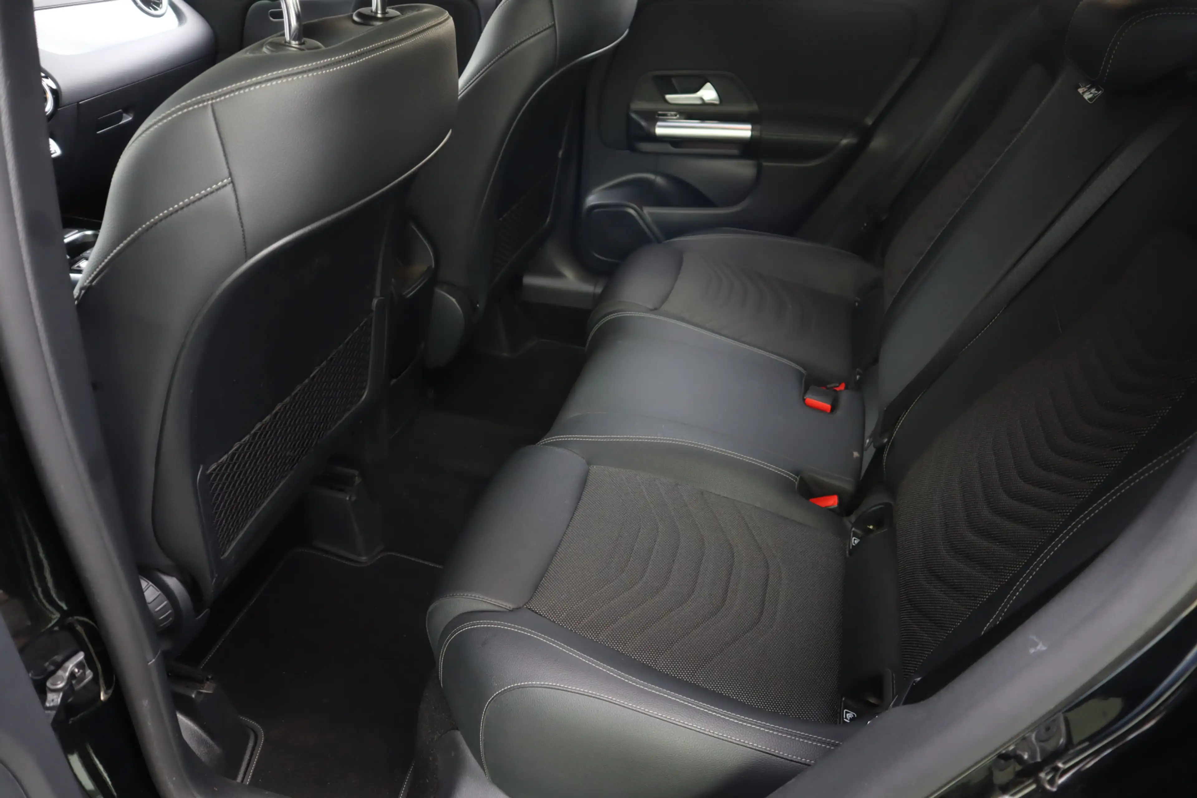 Mercedes-Benz GLA 250 e Progressive | Navi | Led | Camera | CarPlay — photo 31