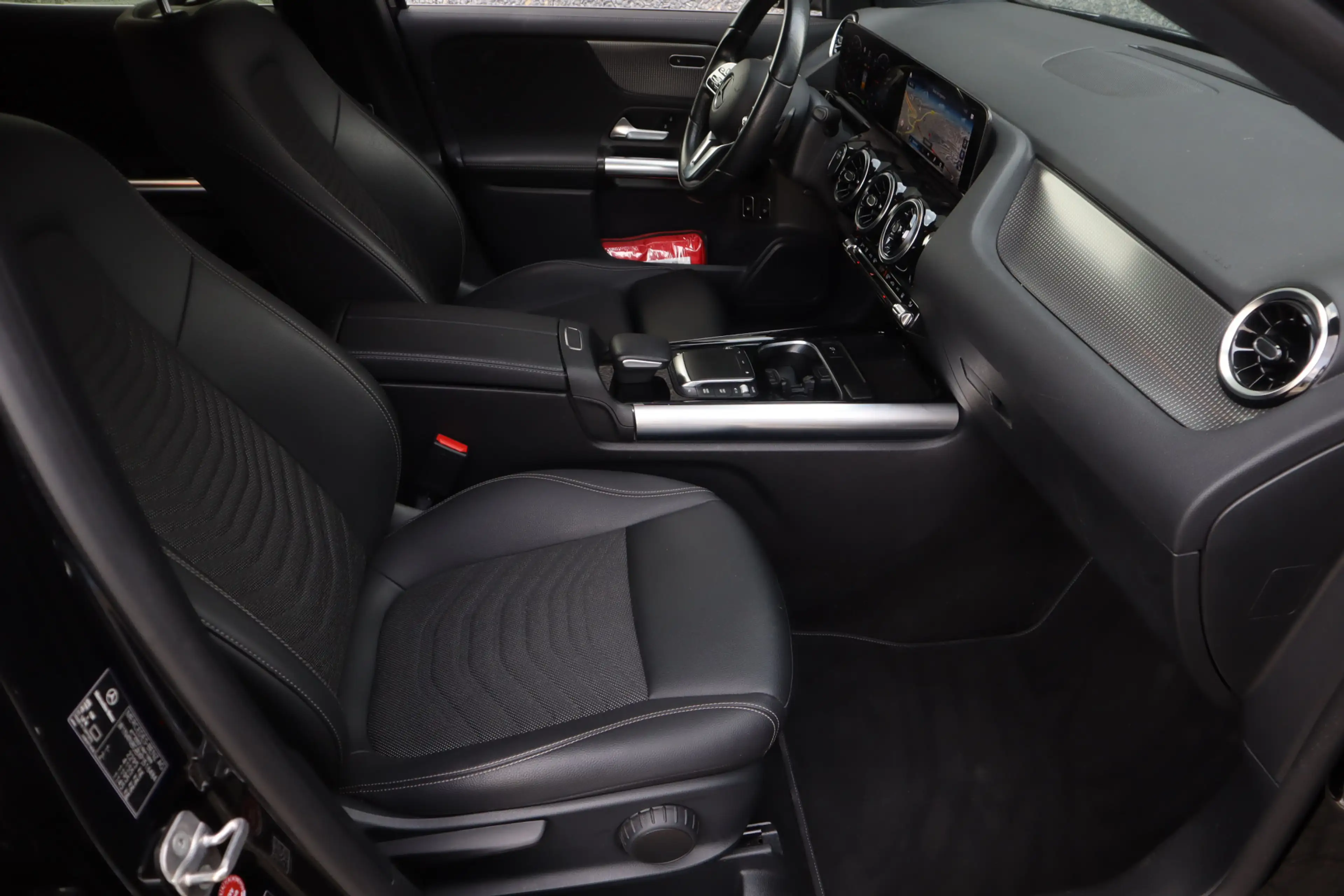 Mercedes-Benz GLA 250 e Progressive | Navi | Led | Camera | CarPlay — photo 17