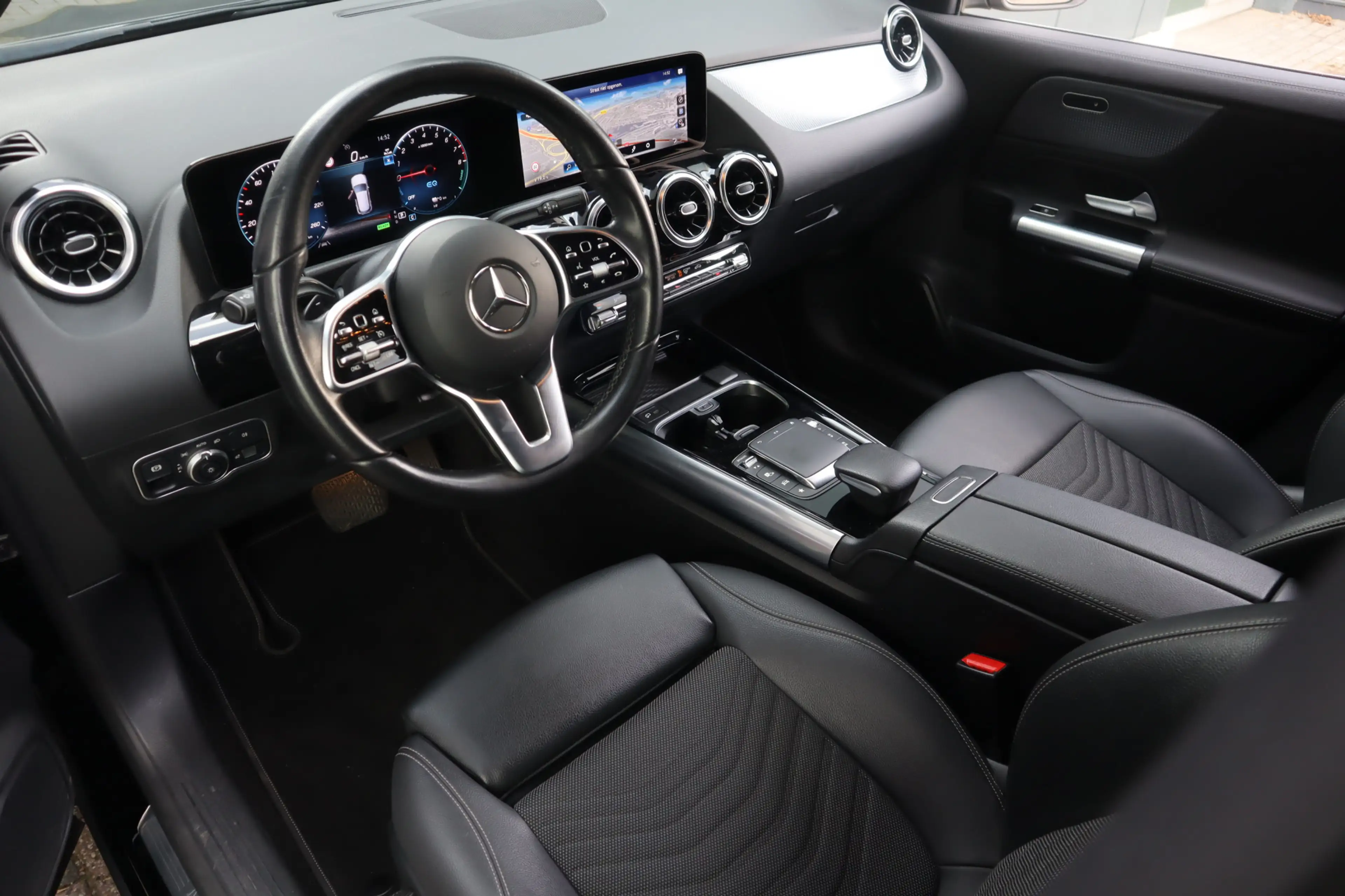 Mercedes-Benz GLA 250 e Progressive | Navi | Led | Camera | CarPlay — photo 7