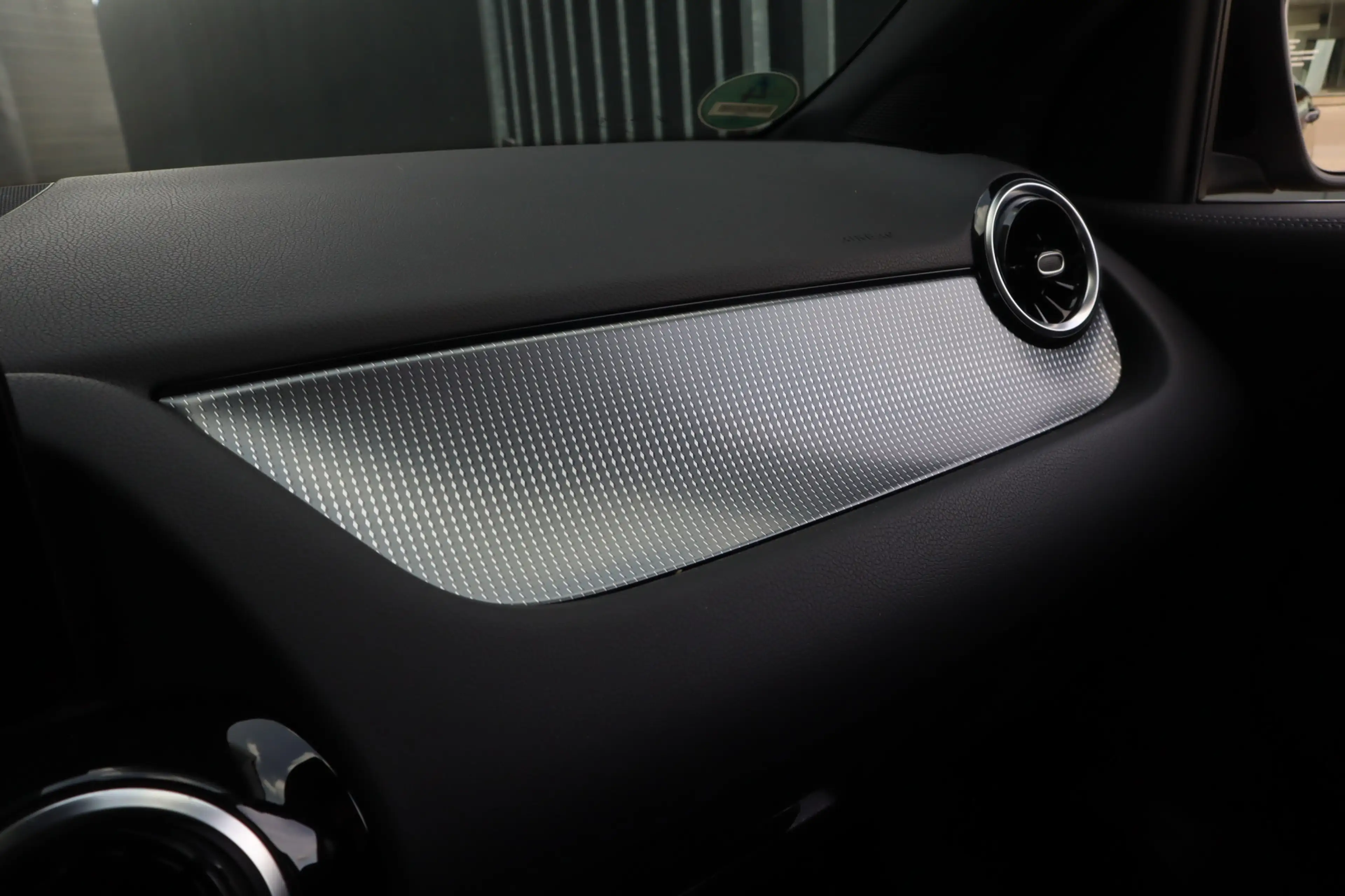 Mercedes-Benz GLA 250 e Progressive | Navi | Led | Camera | CarPlay — photo 28