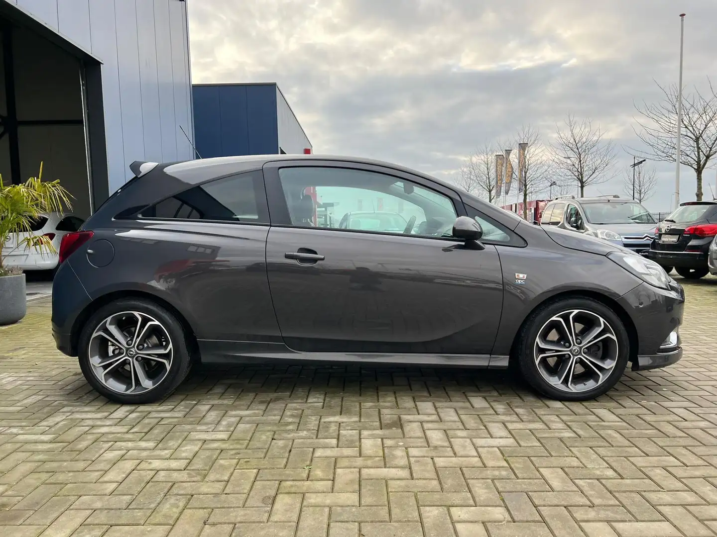 Opel Corsa 1.4 Color Edition OPC 150PK / CAMERA / APPLE CARPL Grijs - 2