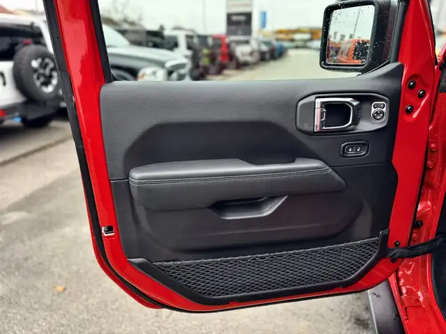 Jeep Wrangler view 12