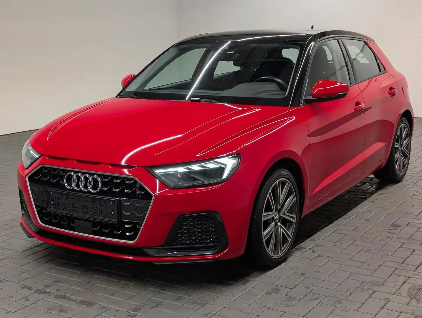 Audi A1 Sportback LED/Navi/VirCo/SHZ/Tempomat Rot - 1