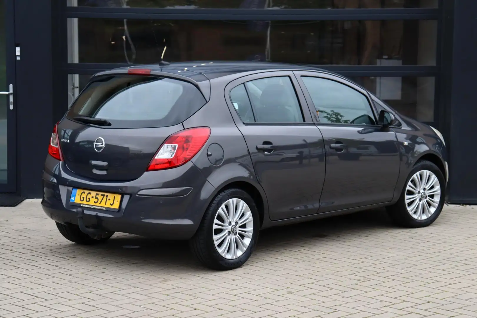 Opel Corsa 1.4-16V Cosmo | Navi | Cruise | Climate | Trekhaak Gris - 2