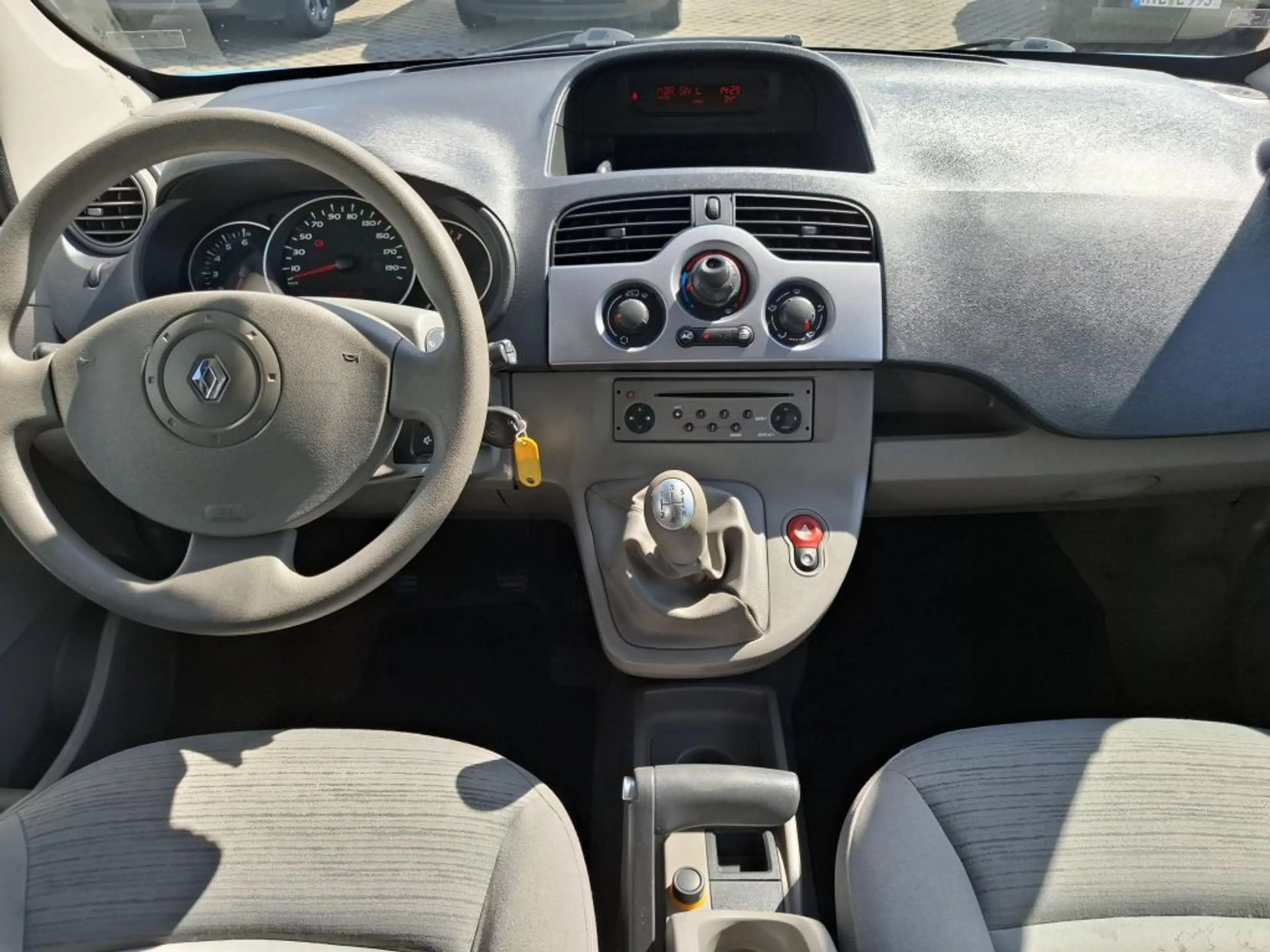 Renault Kangoo 1.6 16V Privilege — photo 7