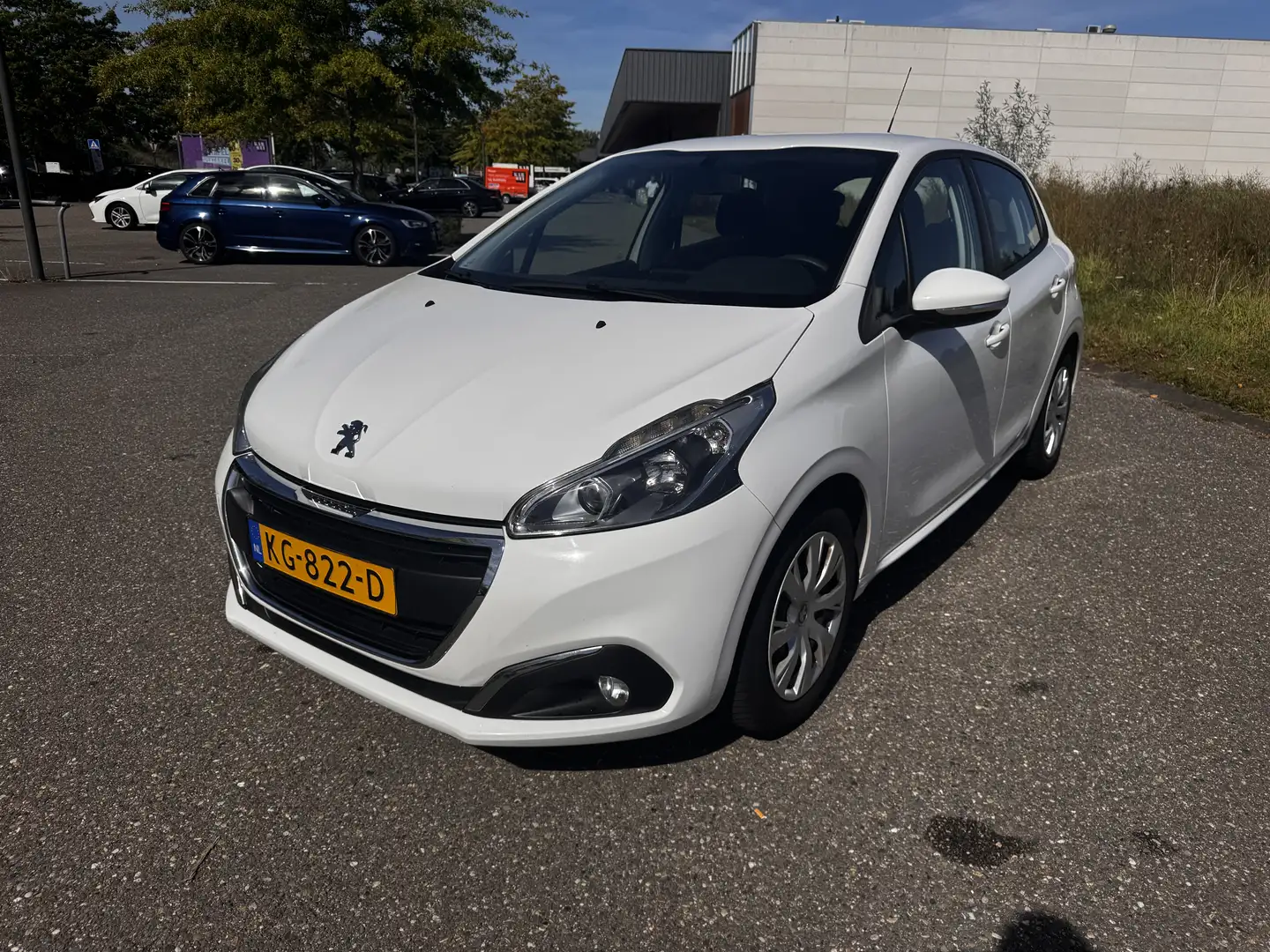 Peugeot 208 PureTech 82 Style - 1