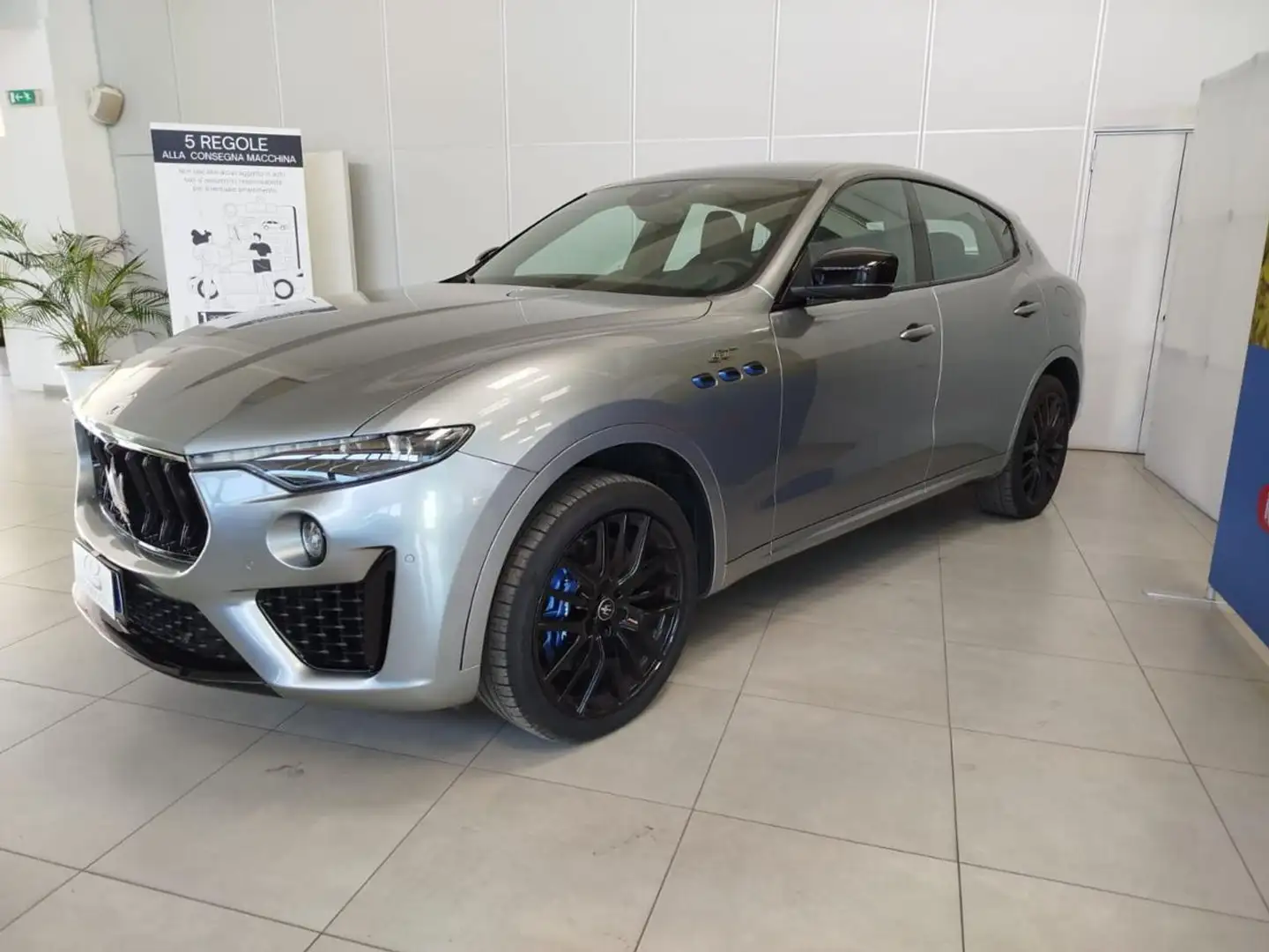 Maserati Levante MHEV 330 CV AWD GT Gris - 2