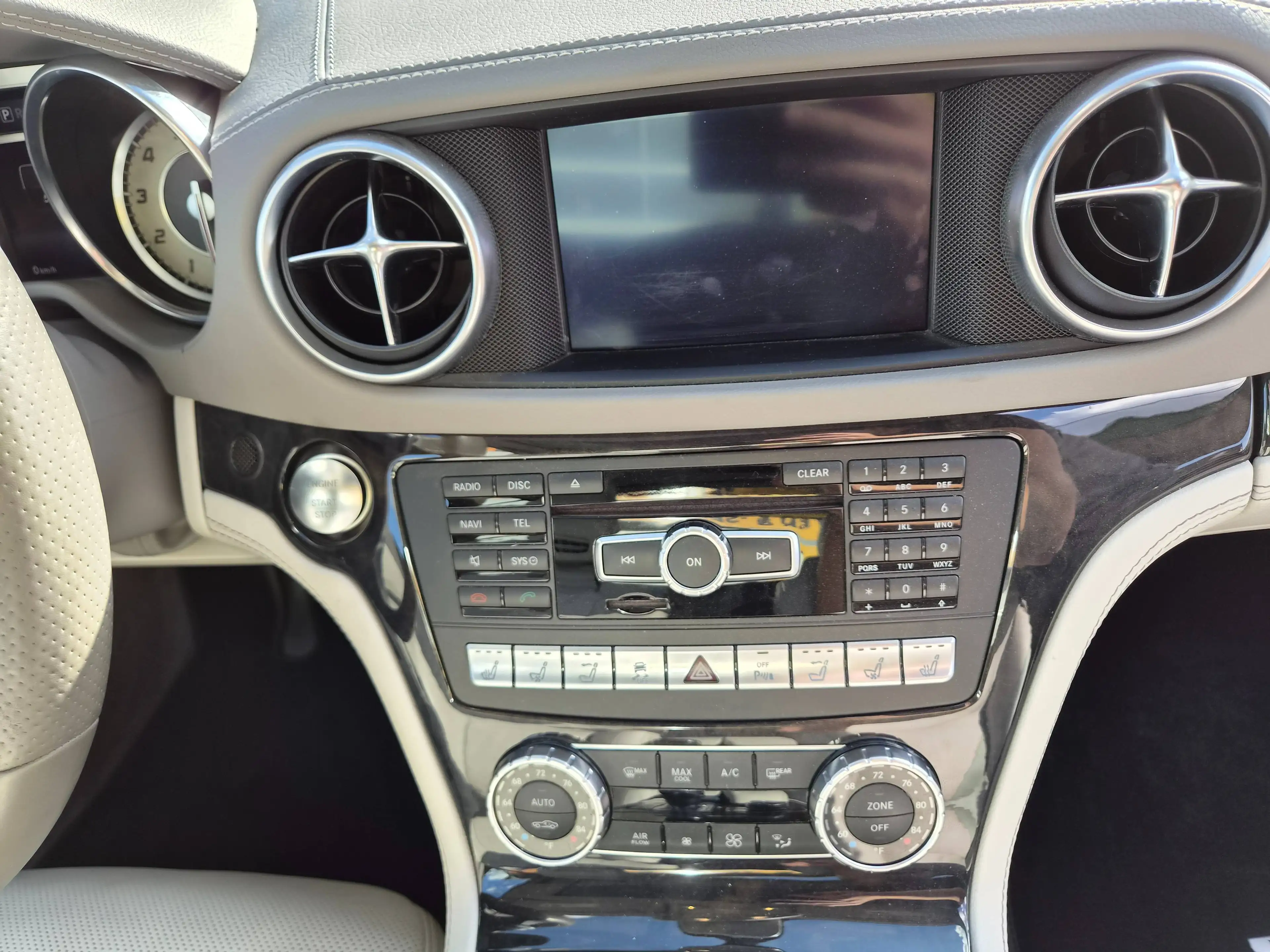 Mercedes-Benz SL 400 SL400 H&K Pano Sitzlüftung Led — photo 13