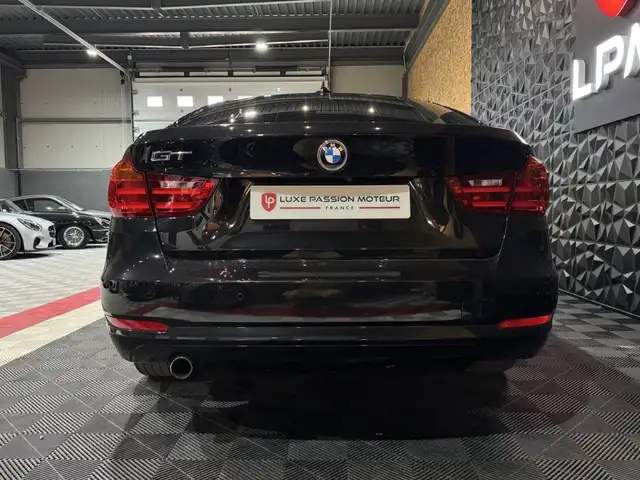 BMW 3 Series view 7