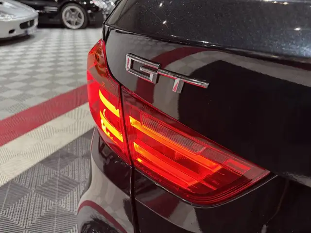 BMW 3 Series view 13