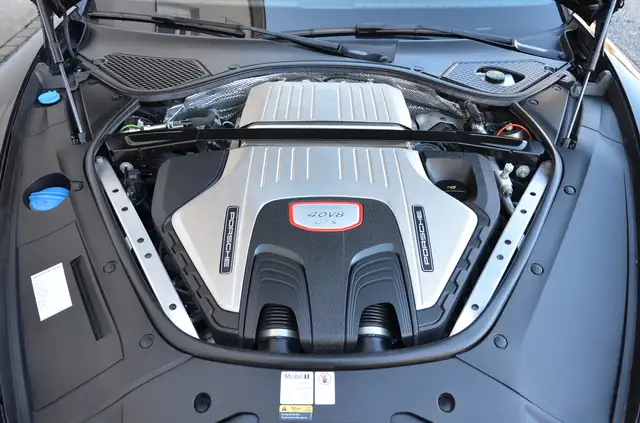 Porsche Panamera GTS 4.0 V8 ST | Pano | Head-Up | BOSE | HA-Lenkung Ansicht 36