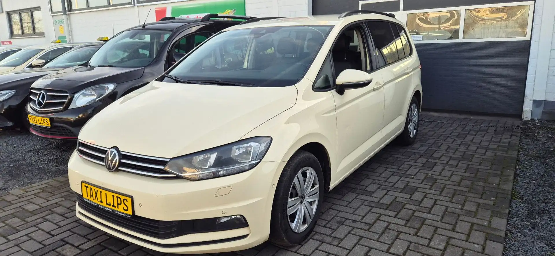 Volkswagen Touran 2.0 TDI DSG 7.SITZER - TAXI - PDC - KLIMA - 2