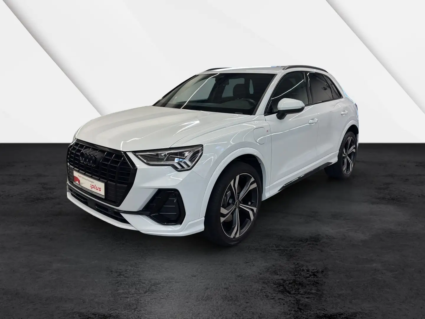 Audi Q3 45 TFSI e S line Black AHK Kamera Navi LED Weiß - 2