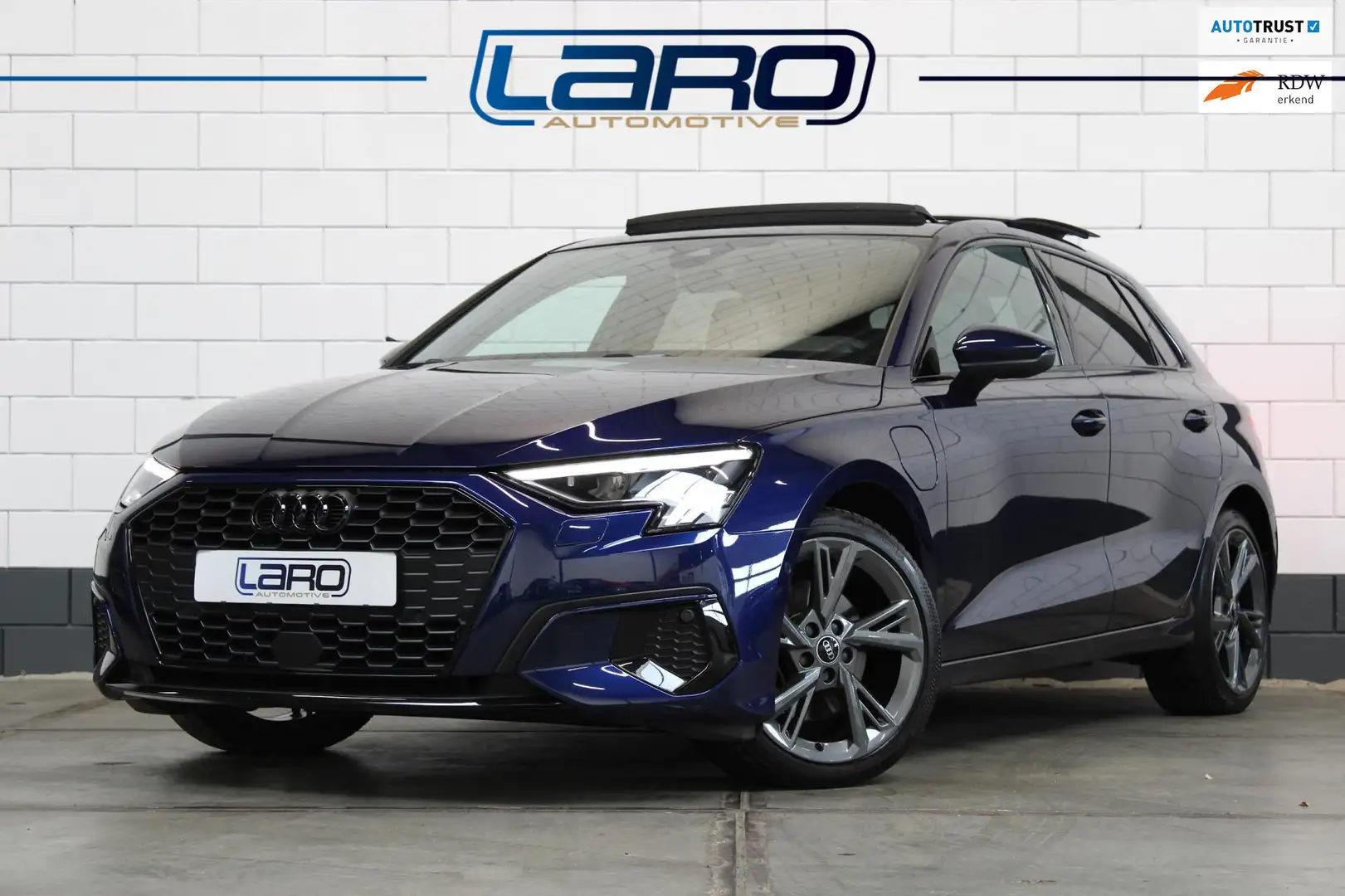 Audi A3 Sportback 40 TFSI e S-Line | Pano RS stoelen Cam K Blauw - 1