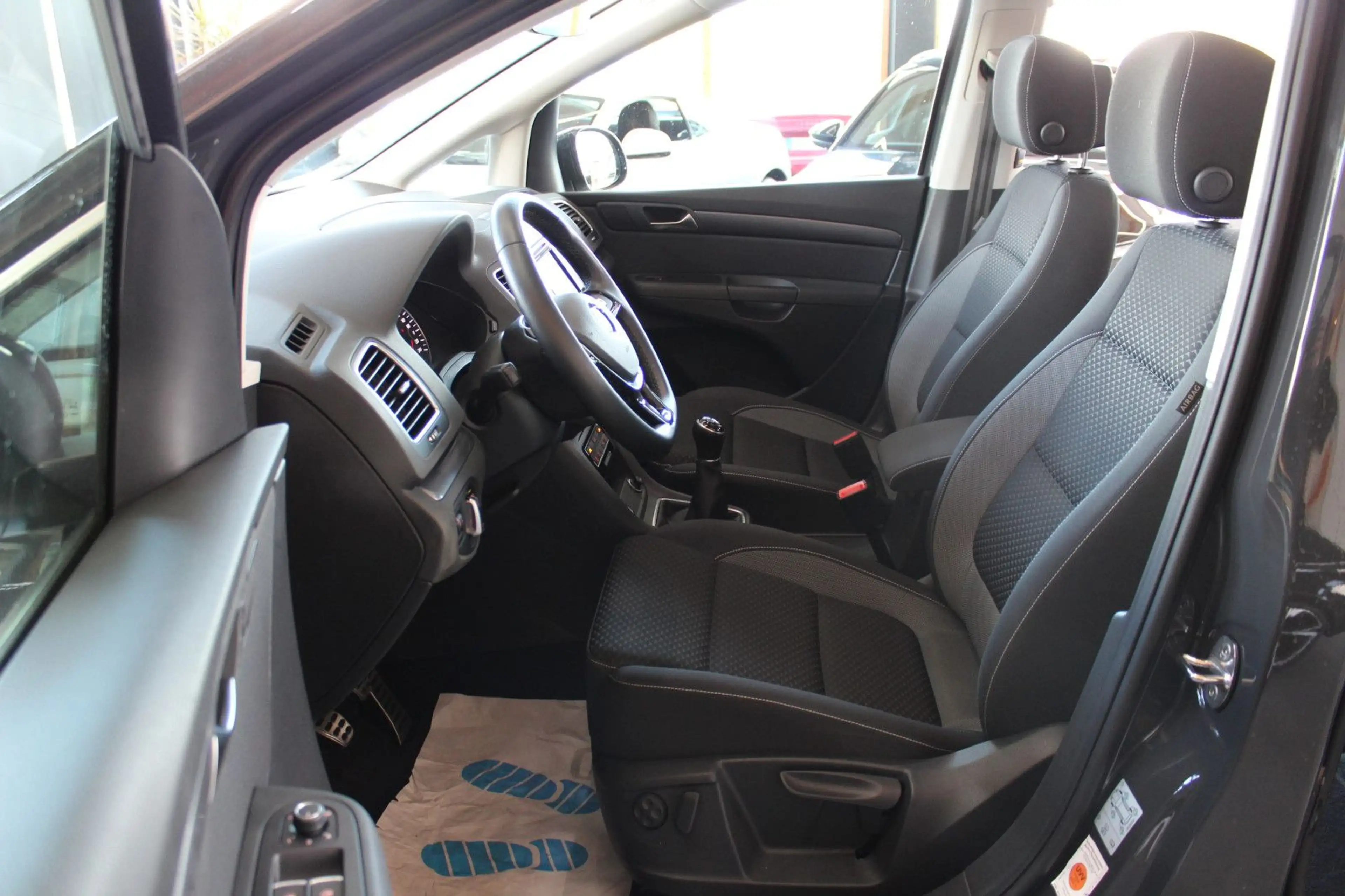 Volkswagen Sharan 1.4 TSI Active*NAVI*XENON*PANO*1.HAND* — photo 8
