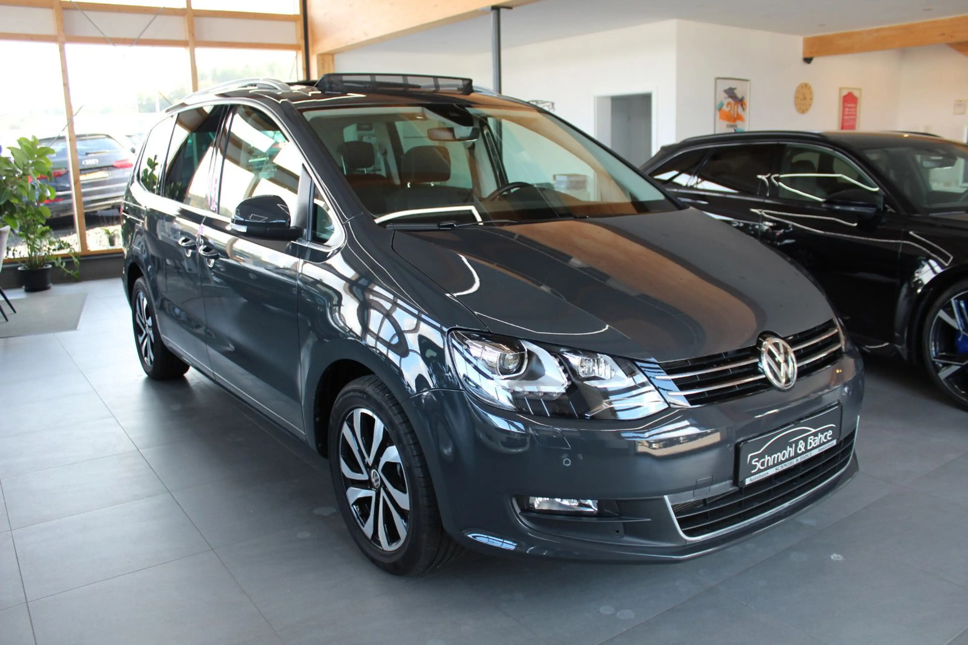 Volkswagen Sharan 1.4 TSI Active*NAVI*XENON*PANO*1.HAND* — photo 3