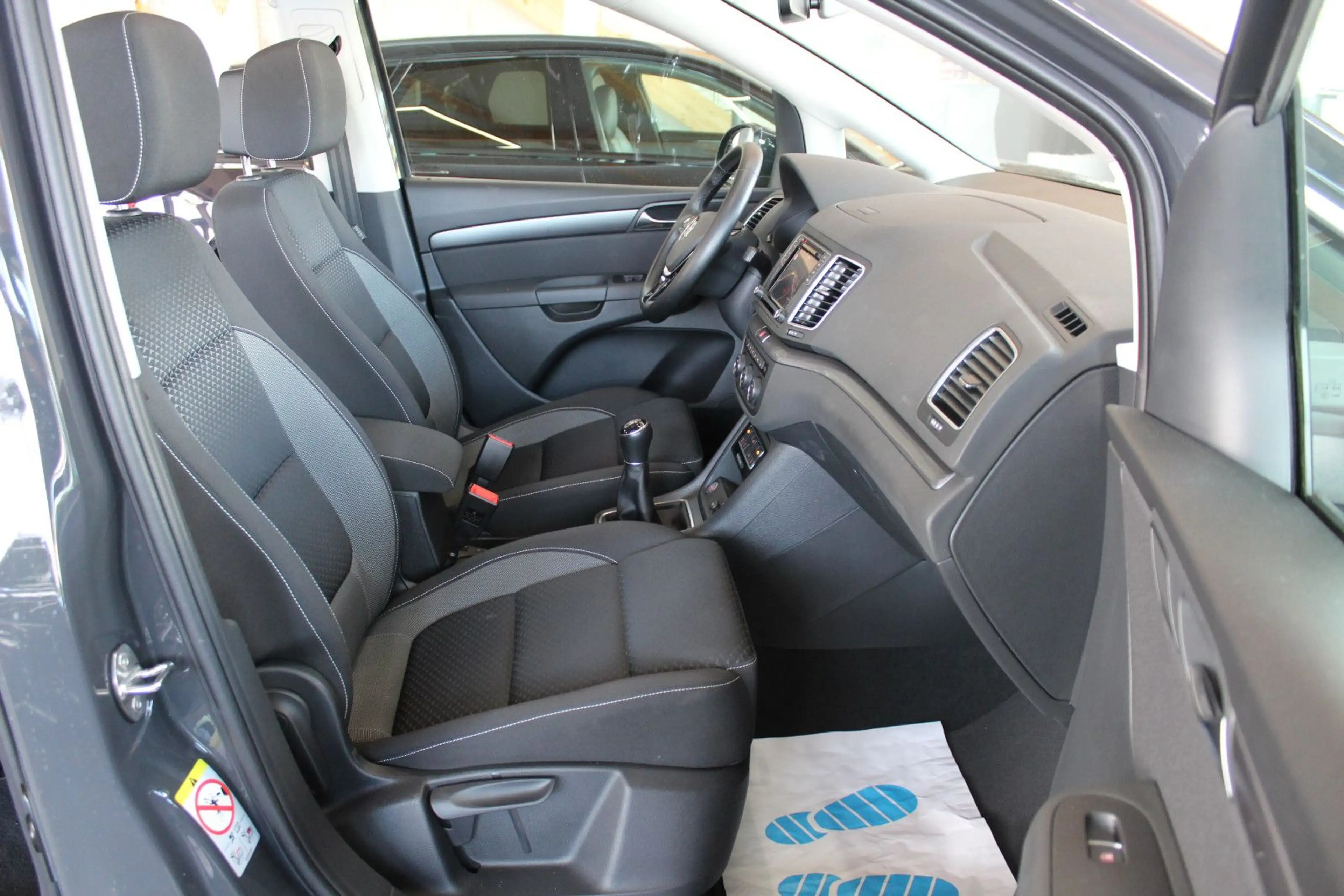 Volkswagen Sharan 1.4 TSI Active*NAVI*XENON*PANO*1.HAND* — photo 11