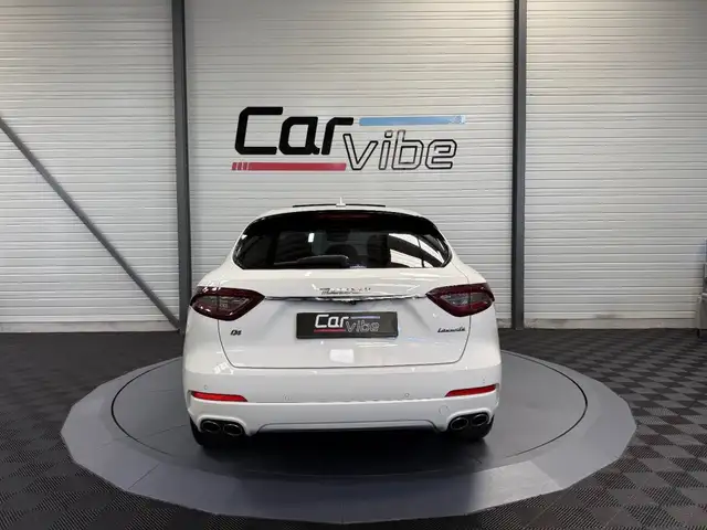 Maserati Levante view 5