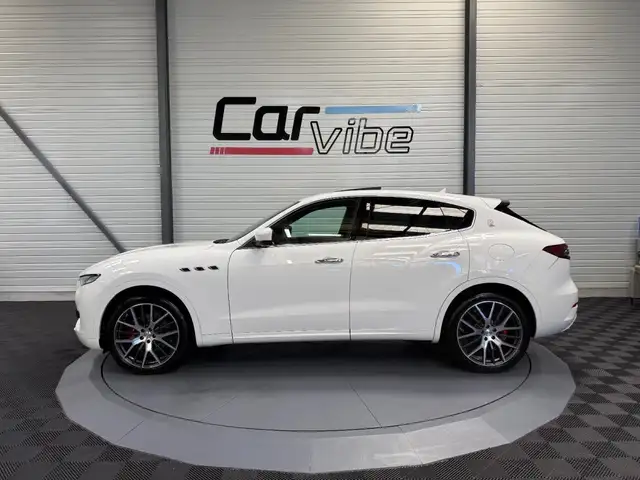 Maserati Levante view 7