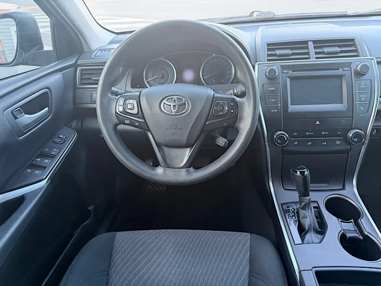 Toyota Camry снимка Toyota Camry