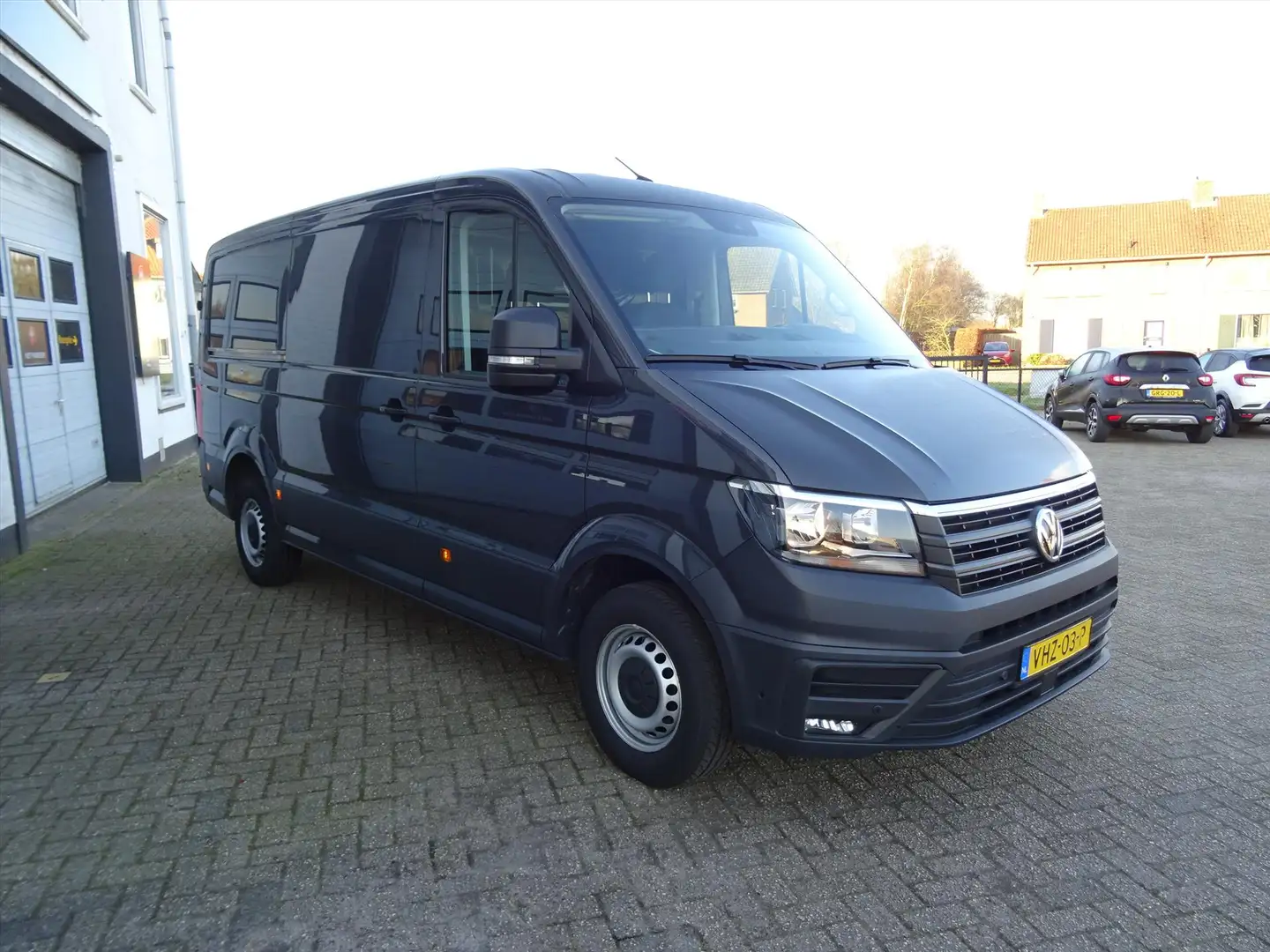 Volkswagen Crafter GB 2.0 TDI 140pk L2 364/3500 HIGH-LINE Grijs - 2