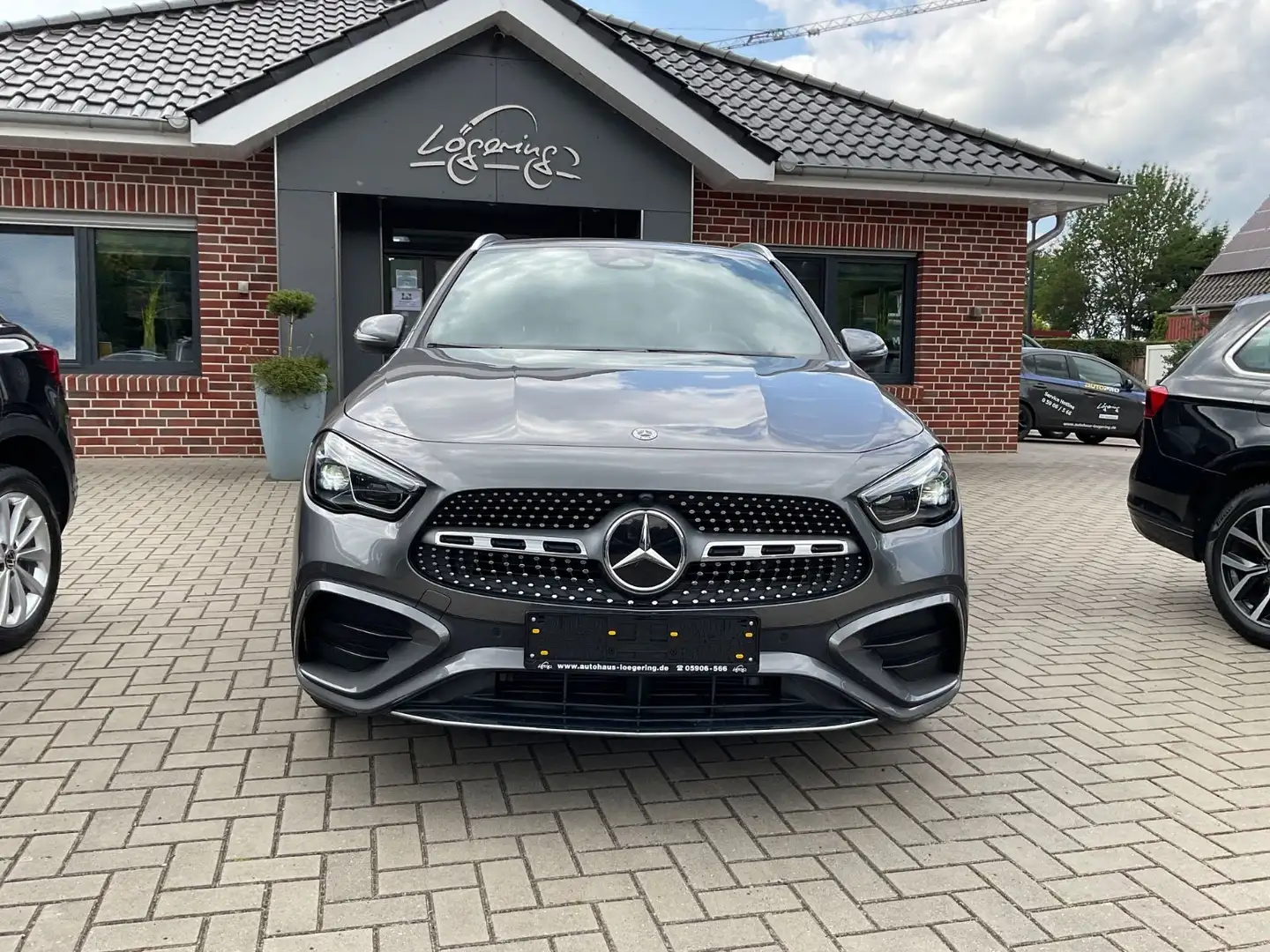 Mercedes-Benz GLA 200 d DCT,AMG,AHK,Kamera,Distronic,el.Heckkl Grau - 2