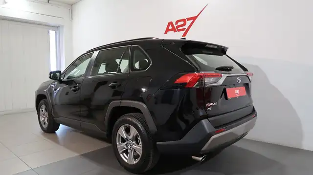 Toyota RAV4 view 5