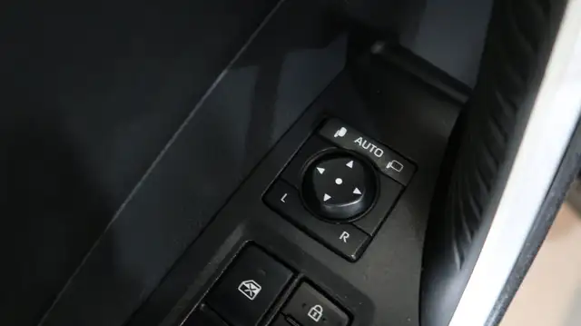 Toyota RAV4 view 25