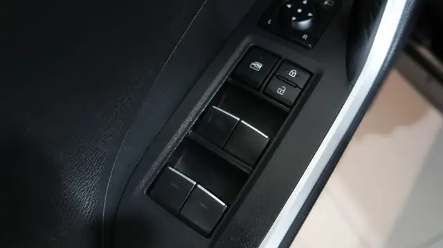 Toyota RAV4 view 26