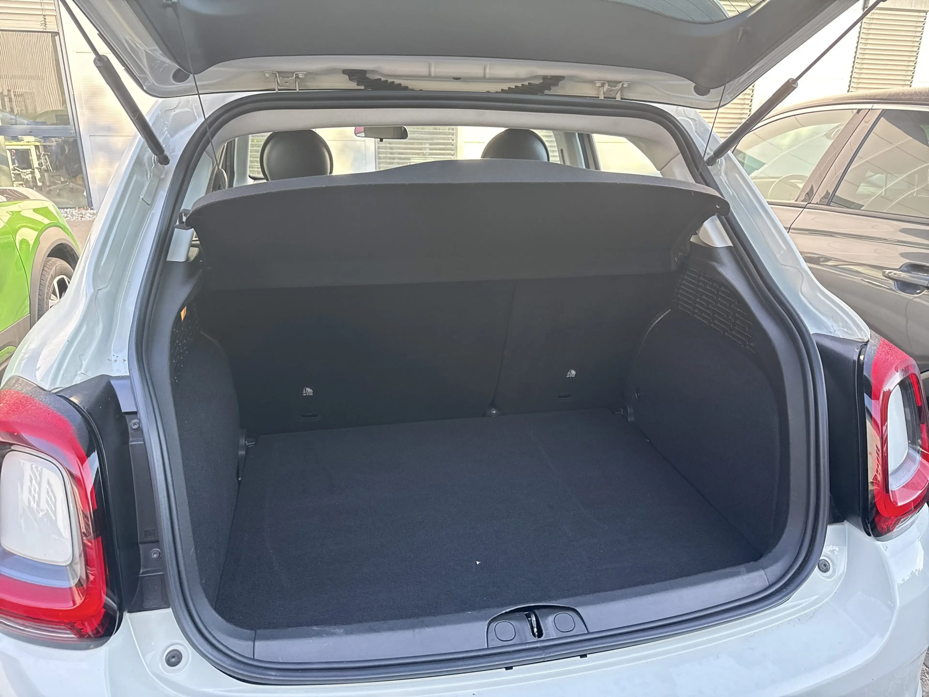 Fiat 500X 1.0 GSE Lounge Navi+2xKlima+KlimaA+LM+PDC — photo 17