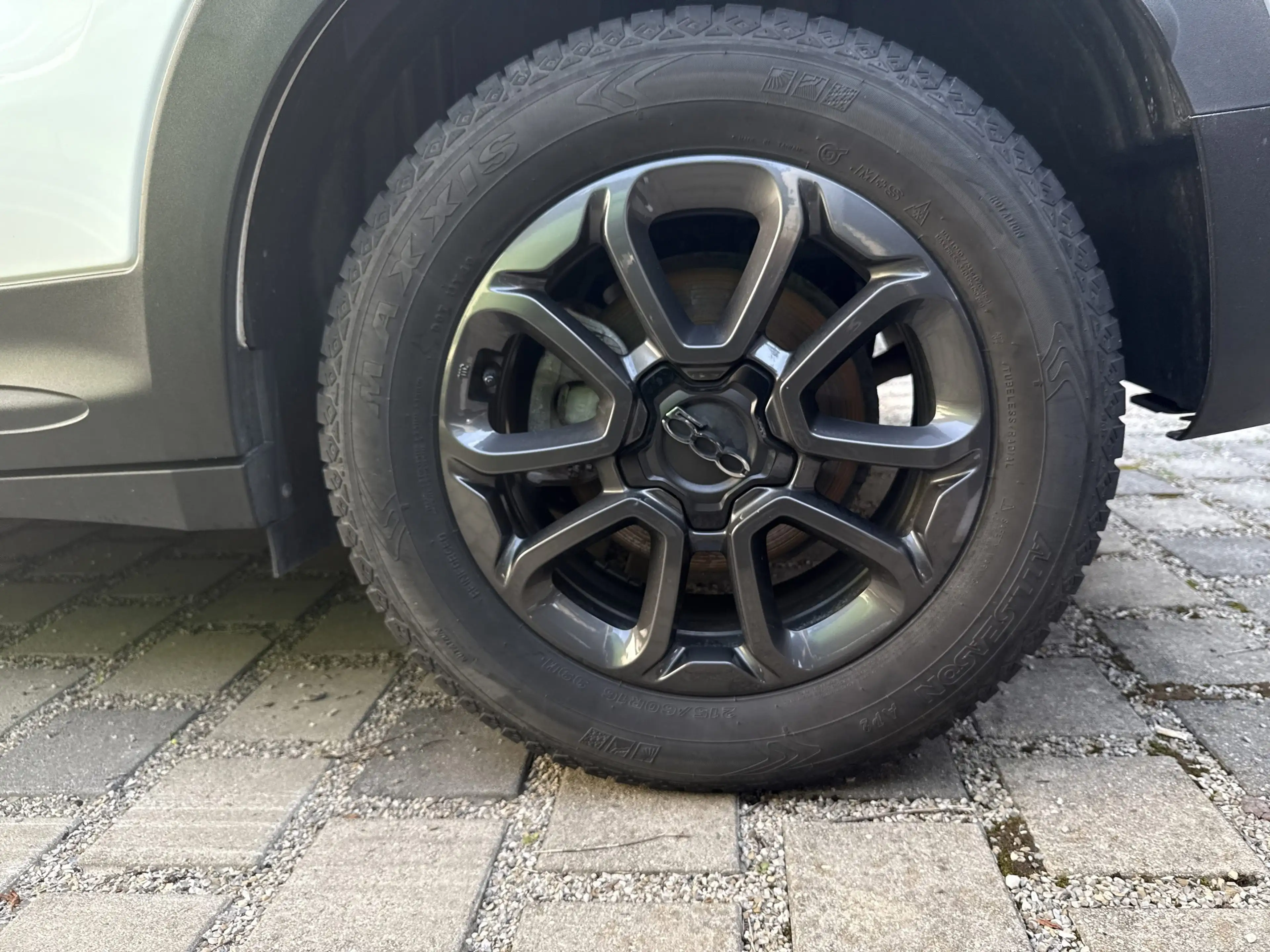 Fiat 500X 1.0 GSE Lounge Navi+2xKlima+KlimaA+LM+PDC — photo 18