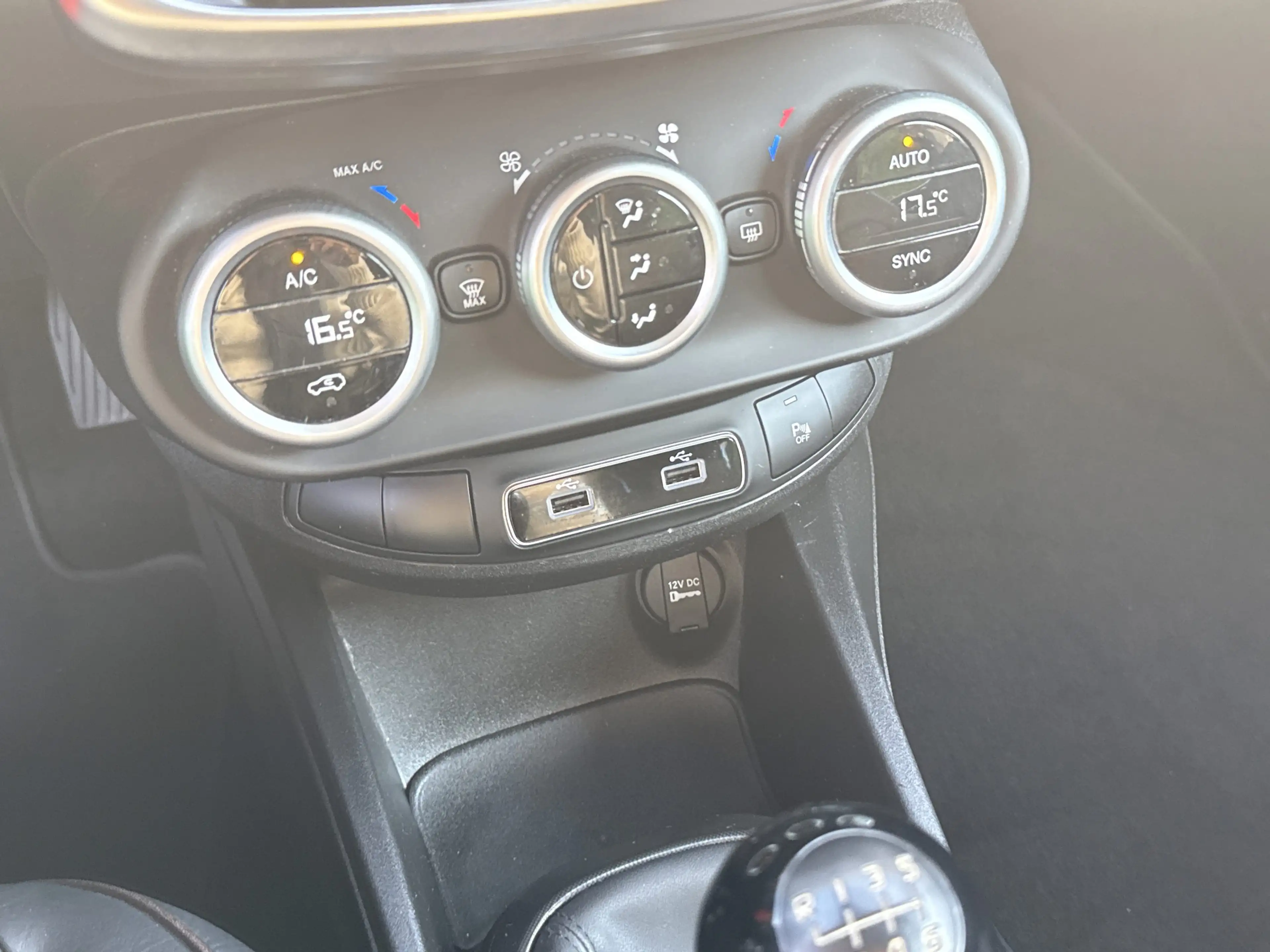 Fiat 500X 1.0 GSE Lounge Navi+2xKlima+KlimaA+LM+PDC — photo 12