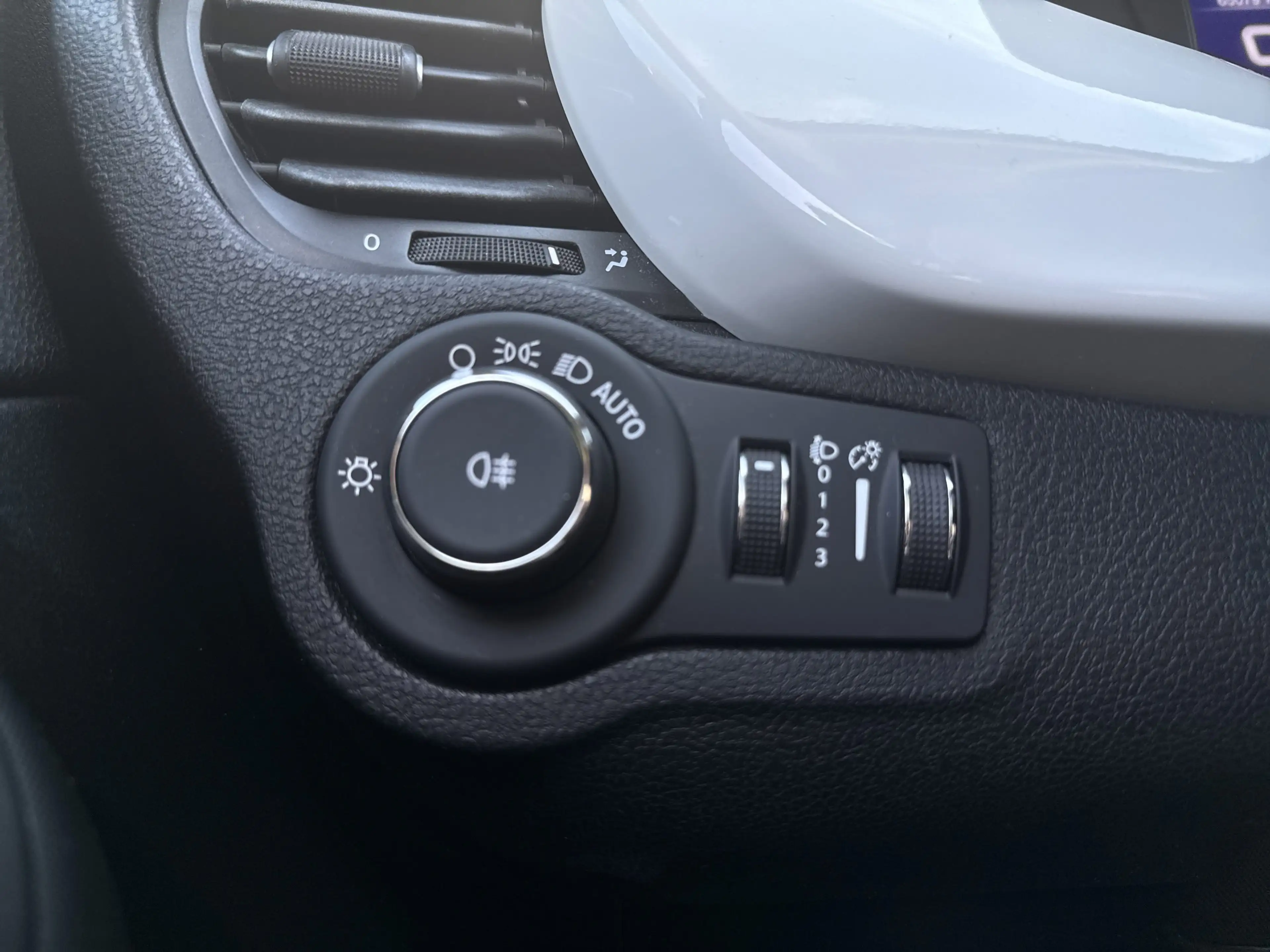 Fiat 500X 1.0 GSE Lounge Navi+2xKlima+KlimaA+LM+PDC — photo 21