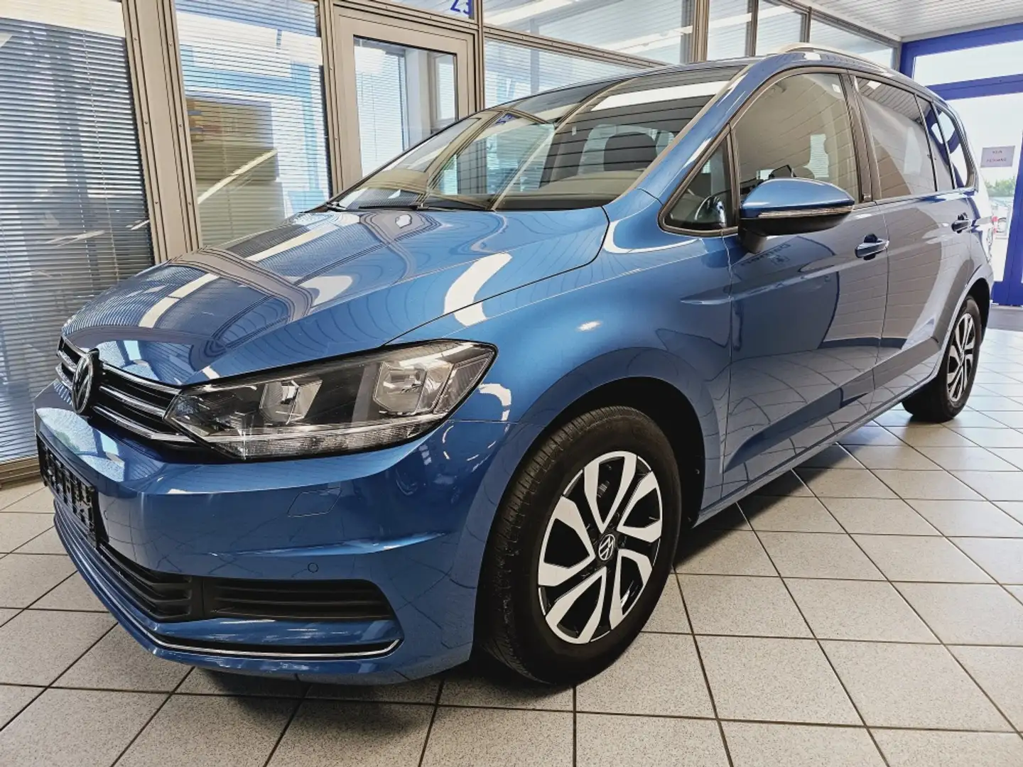 Volkswagen Touran Comfortline  DSG,PDC Klimaautomatik,SH Blau - 2