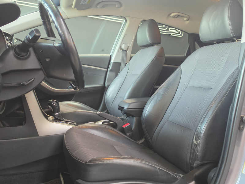 Hyundai i30 1.6Crdi Exclusive // Gps // Camera // Led — photo 11