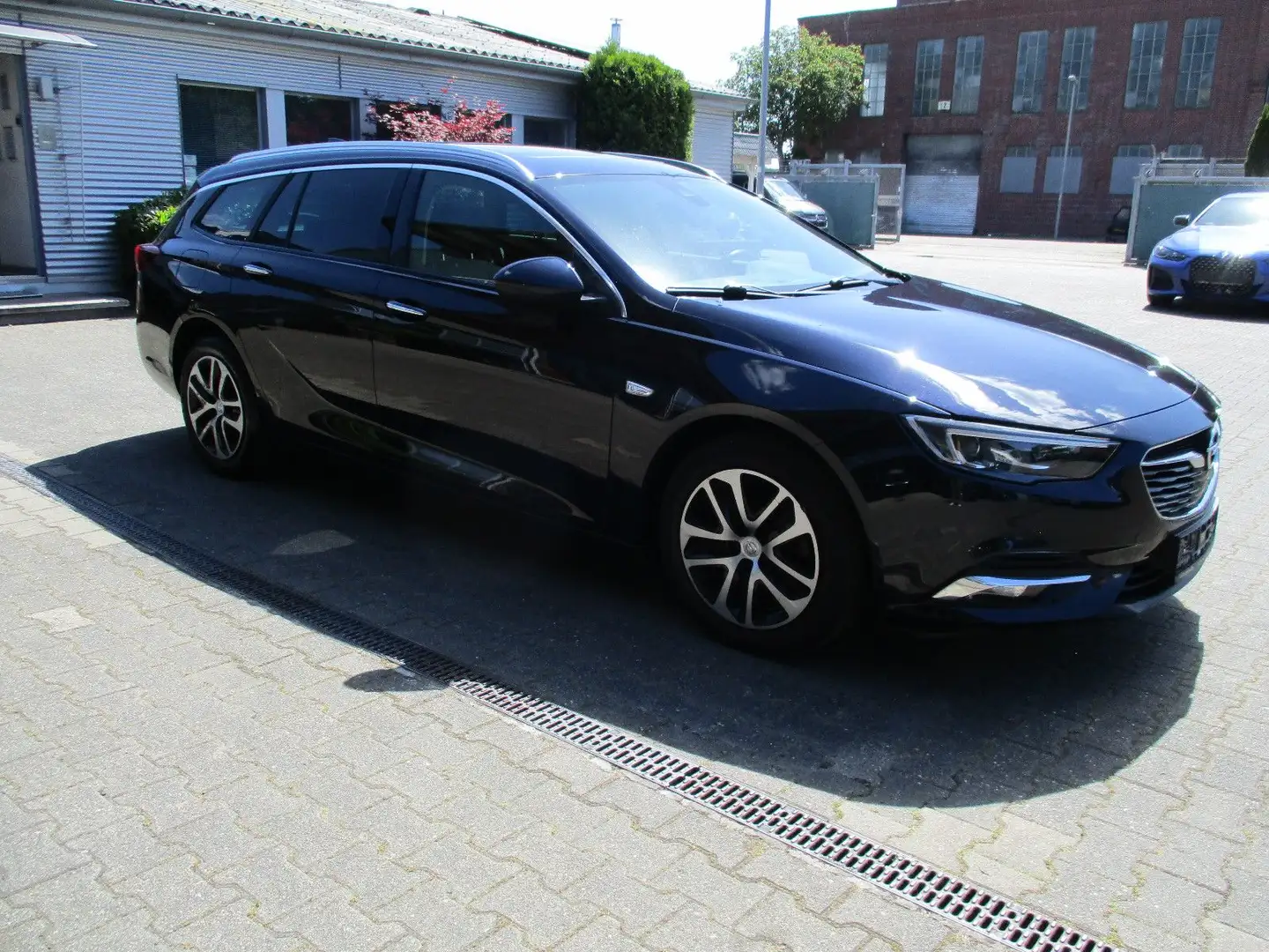 Opel Insignia ST 1.6 CDTI Innovation Navi Pano Blau - 1