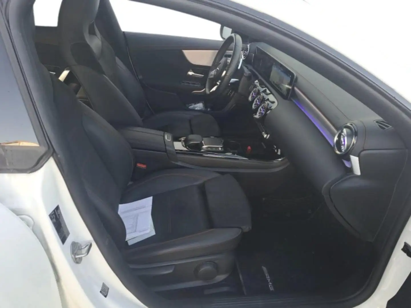 Mercedes-Benz CLA 200 D DCT Wit - 2