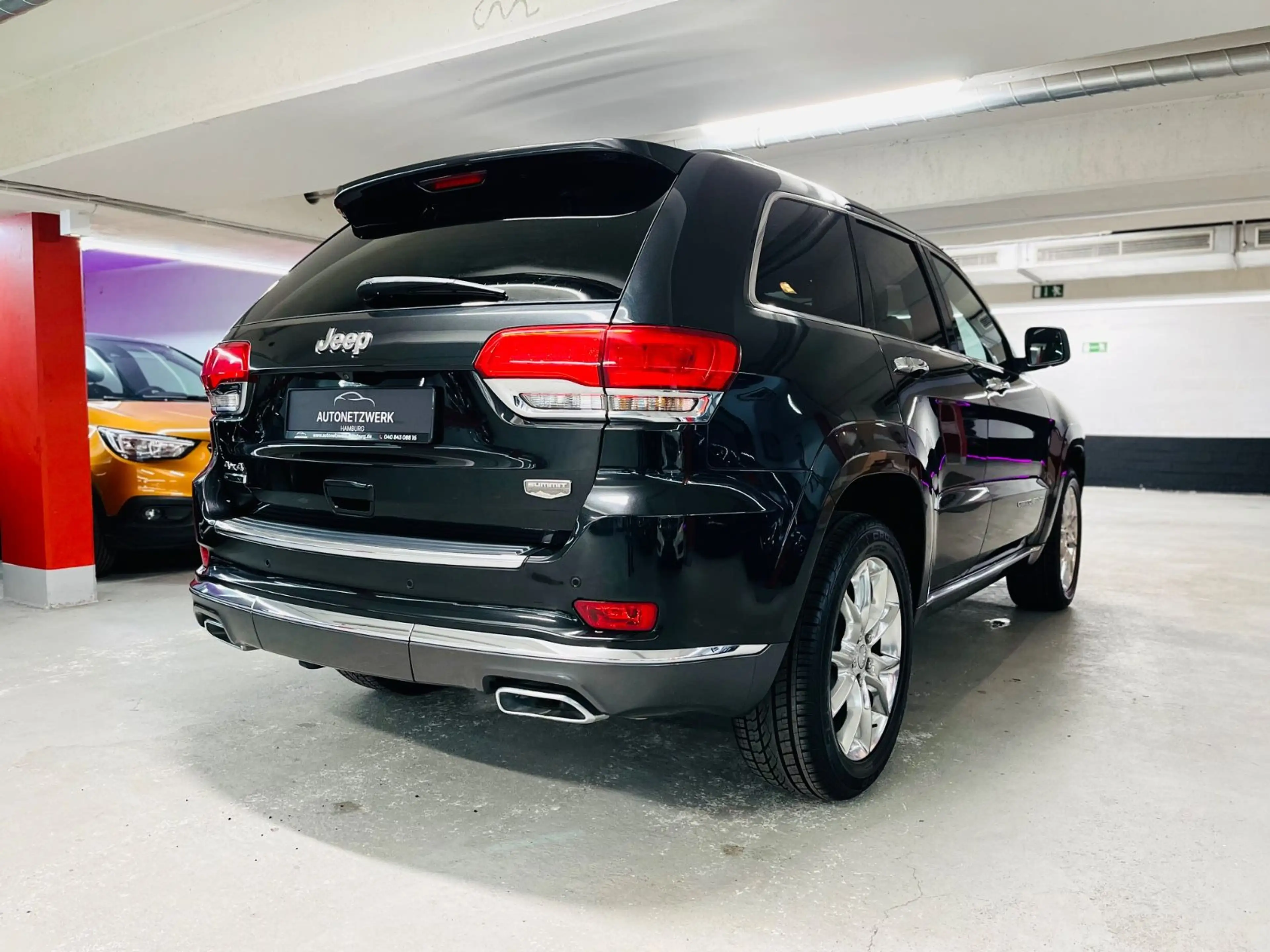 Jeep Grand Cherokee 3.0 CRD Summit 4x4 Panoramadach — photo 10