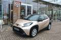Toyota Aygo X 1.0 Pulse*KAMERA*AHK*LED*SHZ*KLIMA*1H Beige - thumbnail 1