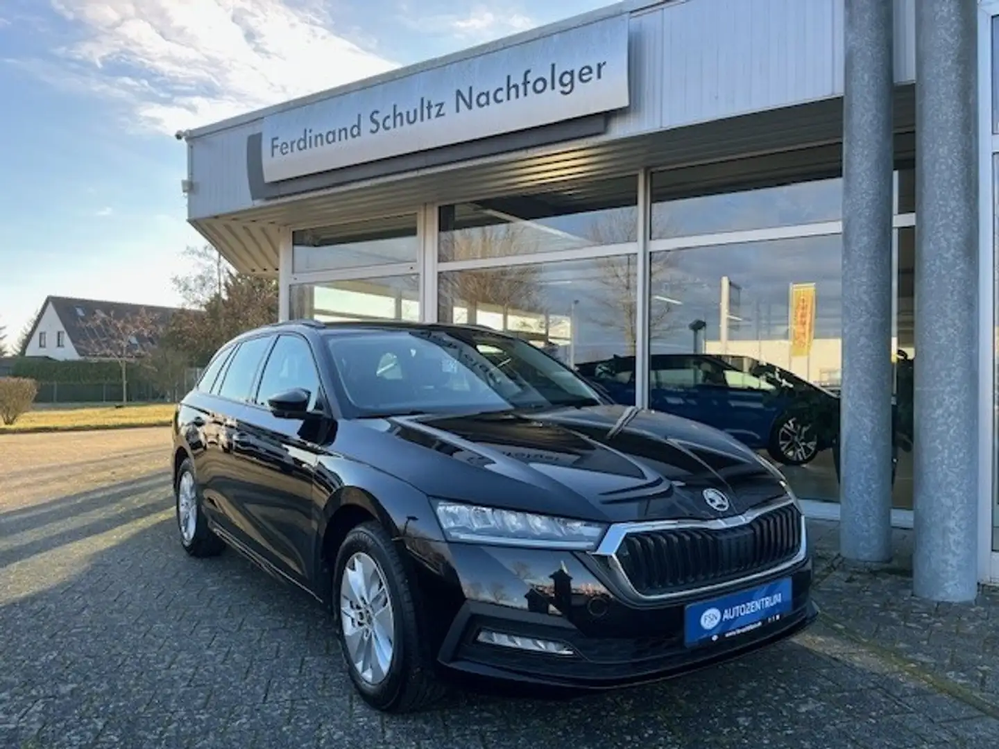 Skoda Octavia Combi Ambition 2.0 TDI DSG LED AHZ GRA Sitzhzg.Sm Noir - 2