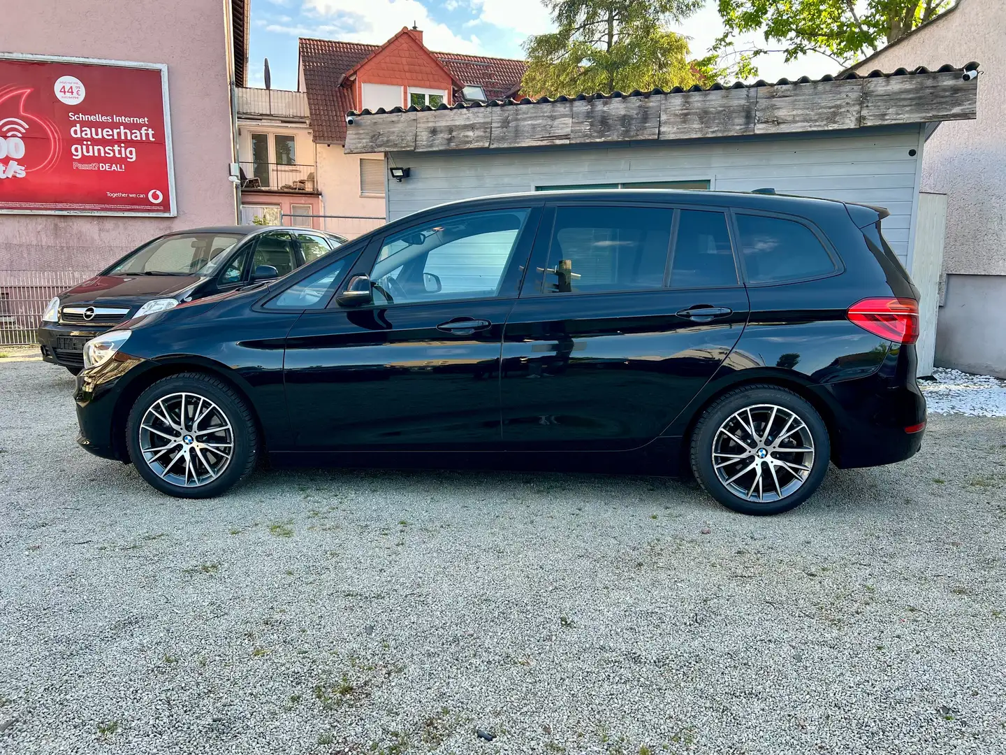 BMW 220 BMW 220 Baureihe 2 Gran Tourer 220 i Noir - 2