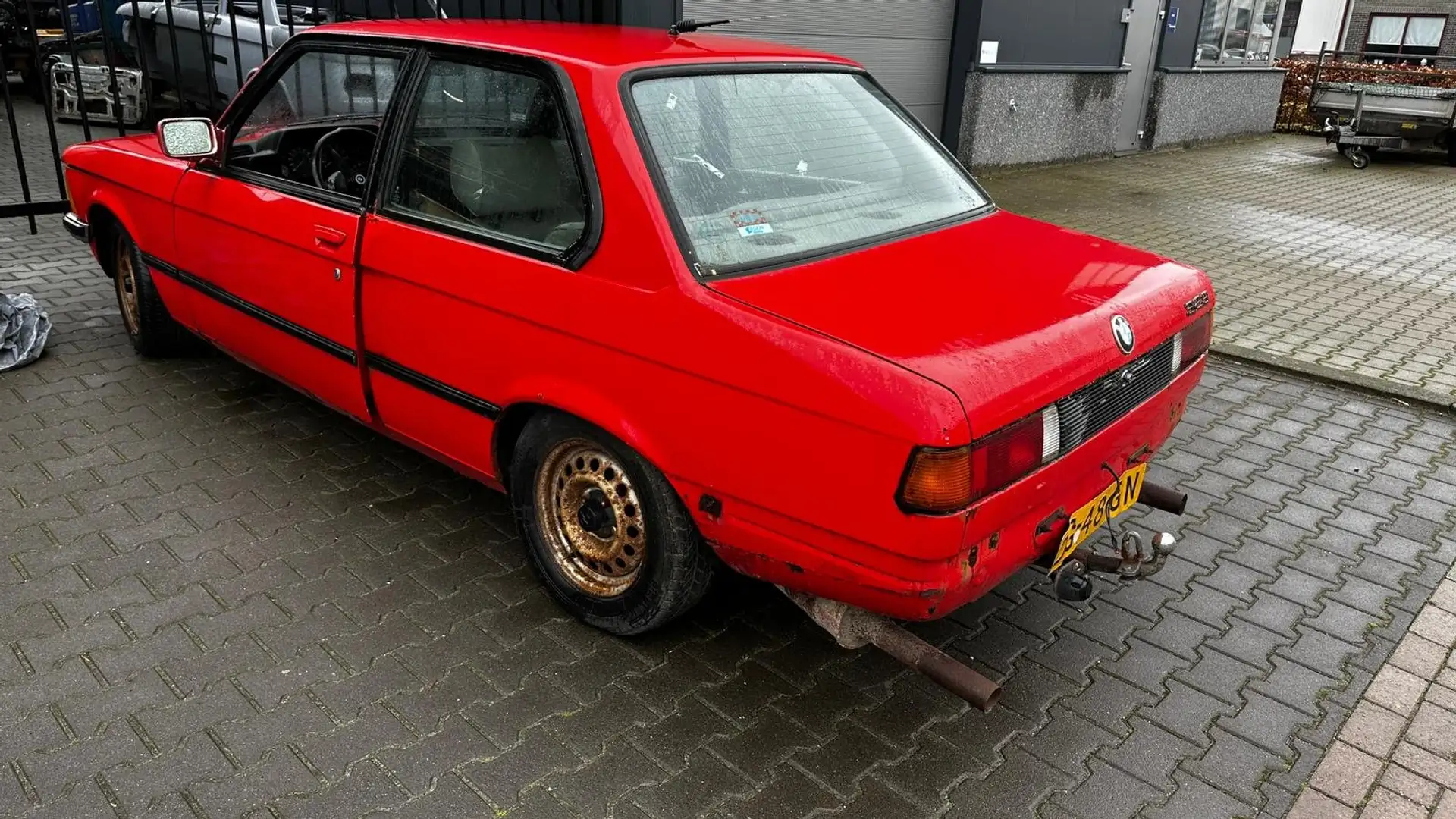 BMW 323 323i Rot - 2