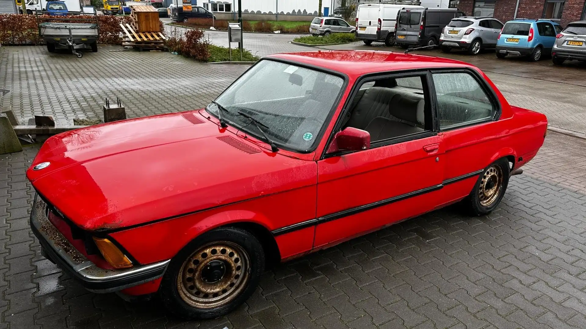 BMW 323 323i Červená - 1