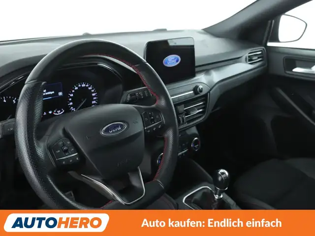 Ford Focus view 11