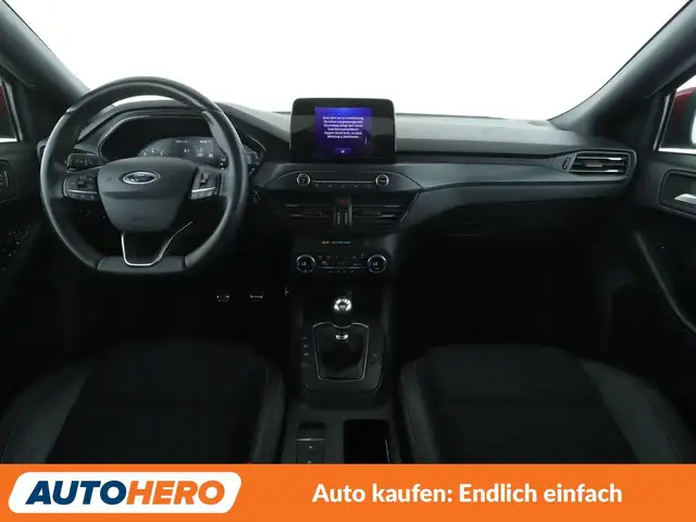 Ford Focus view 12