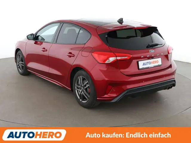 Ford Focus view 4