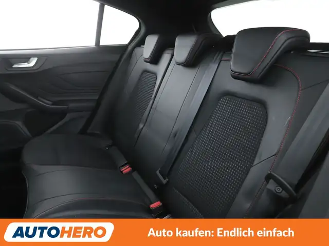 Ford Focus view 14