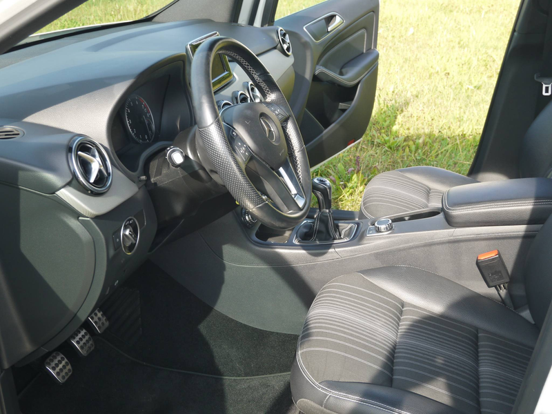 Mercedes-Benz B 180 B 180*sehr gepflegt*Sport-Paket*Bi-Xenon*Navi*SHZ*Inspektion neu* — photo 5