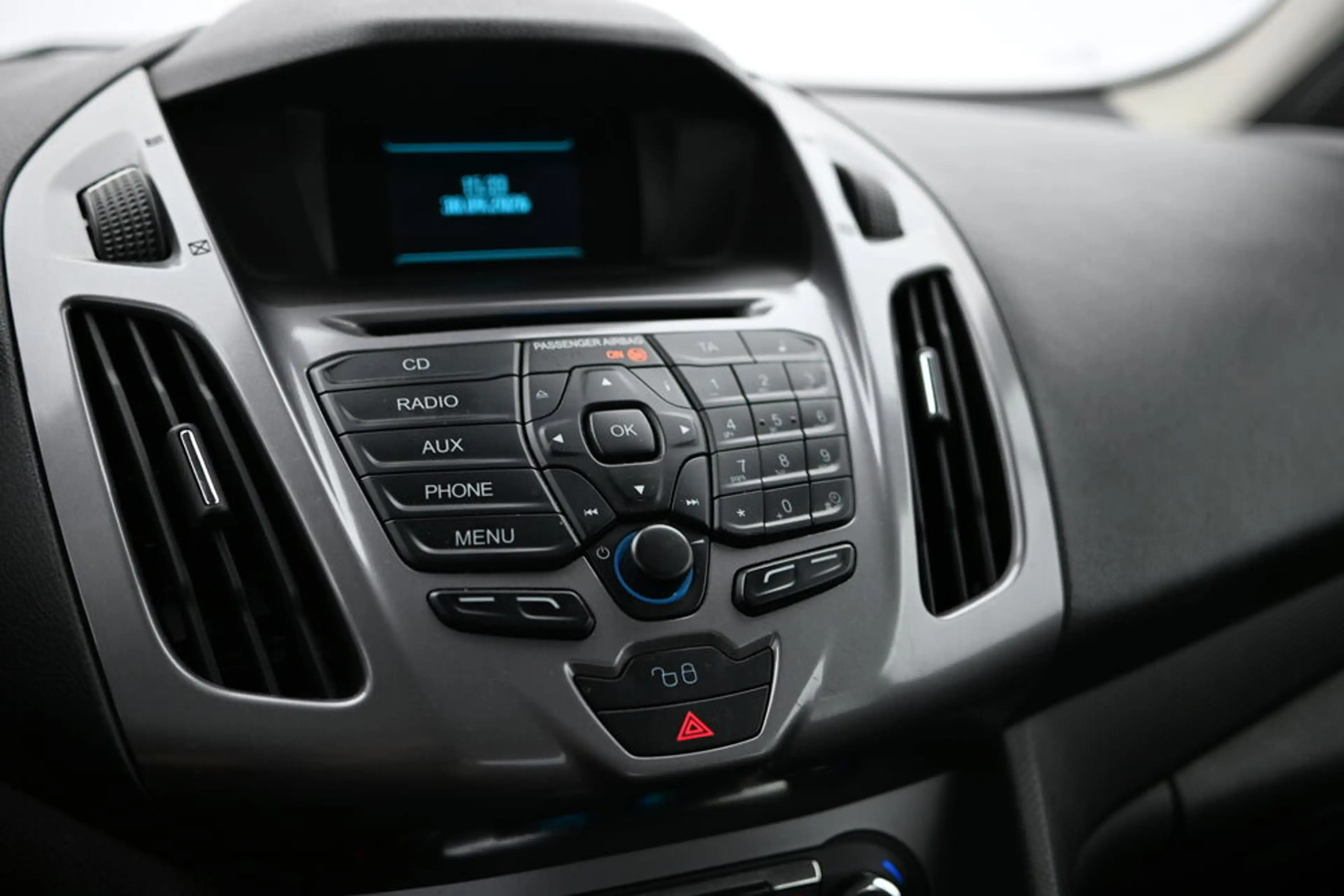 Ford Tourneo Connect Trend 1,5 TDCi Start/Stop — photo 10